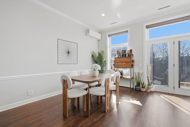 4821 N Damen Avenue 4, Chicago, IL 60625