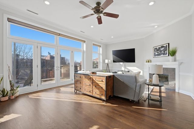 4821 N Damen Avenue 4, Chicago, IL 60625