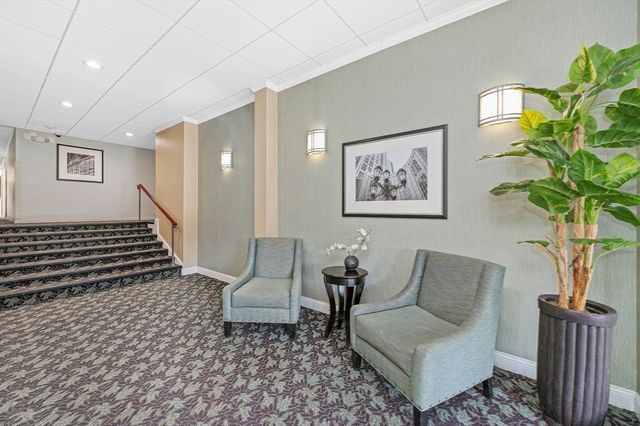 57 Broadlawn Park 14B, Boston, MA 02132