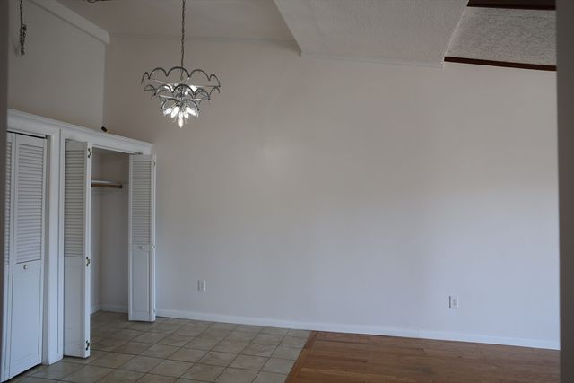 57 Broadlawn Park 14B, Boston, MA 02132