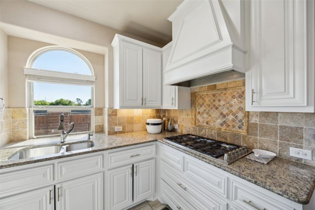 5225 Edgebrook Way, Fort Worth, TX 76244