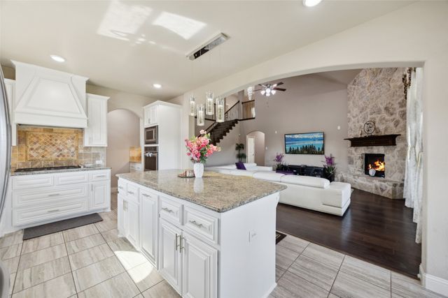 5225 Edgebrook Way, Fort Worth, TX 76244