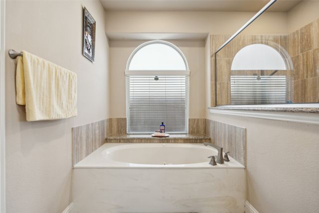 5225 Edgebrook Way, Fort Worth, TX 76244