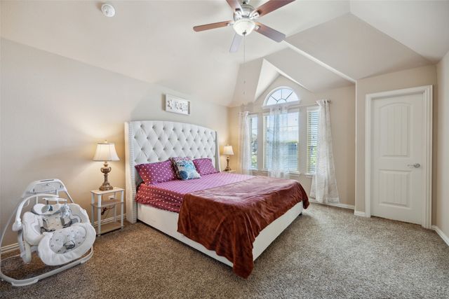5225 Edgebrook Way, Fort Worth, TX 76244