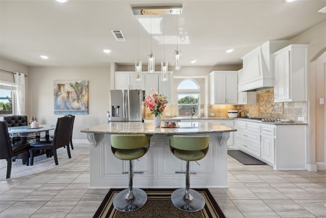 5225 Edgebrook Way, Fort Worth, TX 76244