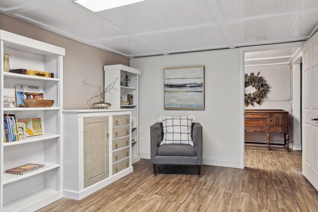 1995 Norfolk Avenue, Saint Paul, MN 55116