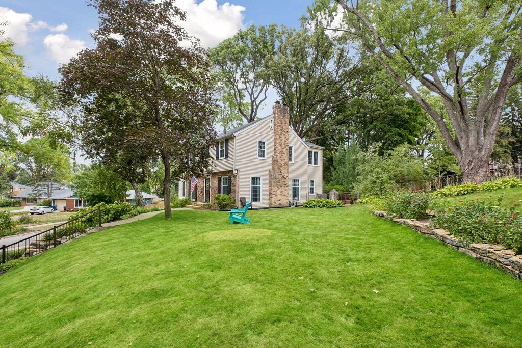 1995 Norfolk Avenue, Saint Paul, MN 55116 — photo 2