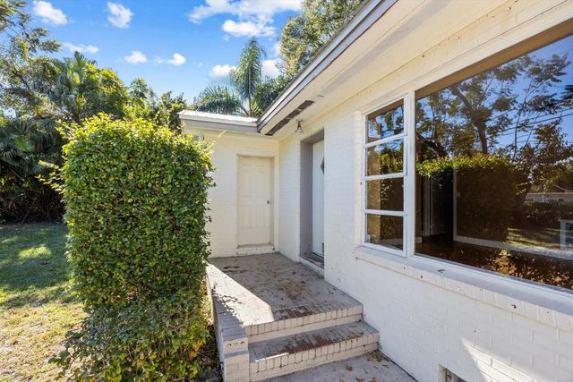 1175 20th Avenue, Vero Beach, FL 32960