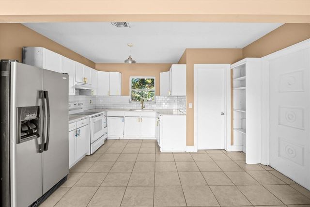 1175 20th Avenue, Vero Beach, FL 32960