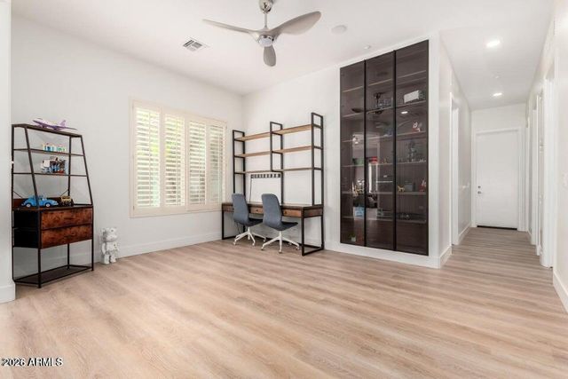 11312 E GREENWAY Road, Scottsdale, AZ 85260