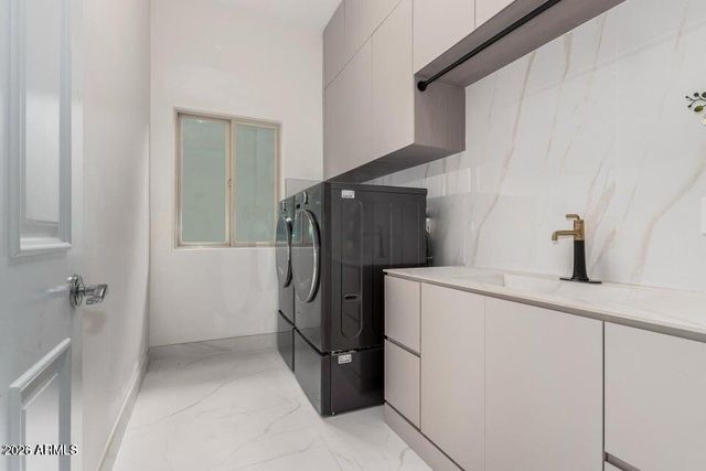 11312 E GREENWAY Road, Scottsdale, AZ 85260