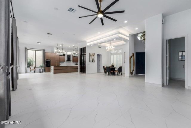 11312 E GREENWAY Road, Scottsdale, AZ 85260