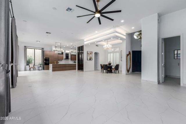 11312 E GREENWAY Road, Scottsdale, AZ 85260