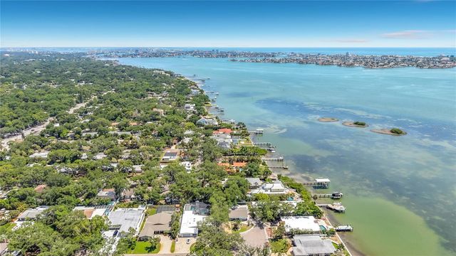 8270 30TH AVENUE N, St Petersburg, FL 33710
