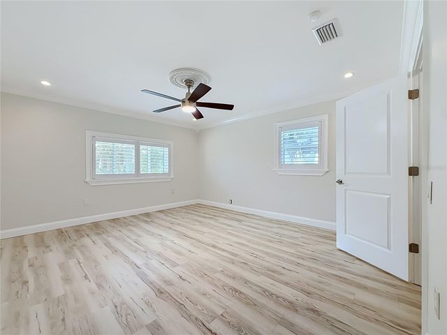 8270 30TH AVENUE N, St Petersburg, FL 33710