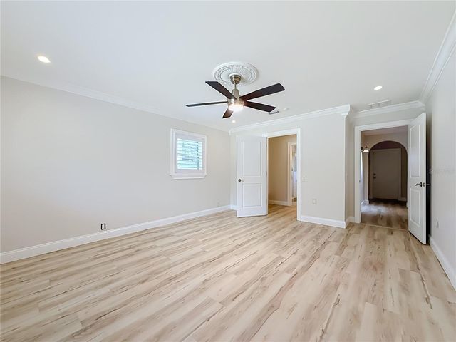 8270 30TH AVENUE N, St Petersburg, FL 33710