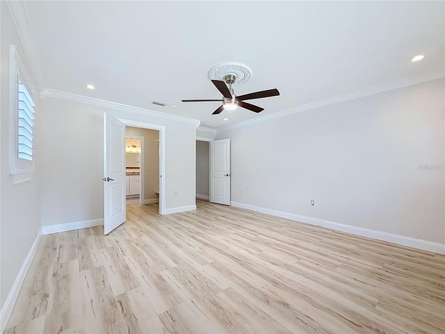8270 30TH AVENUE N, St Petersburg, FL 33710
