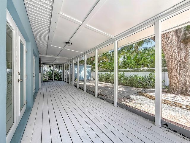 8270 30TH AVENUE N, St Petersburg, FL 33710