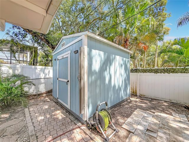8270 30TH AVENUE N, St Petersburg, FL 33710