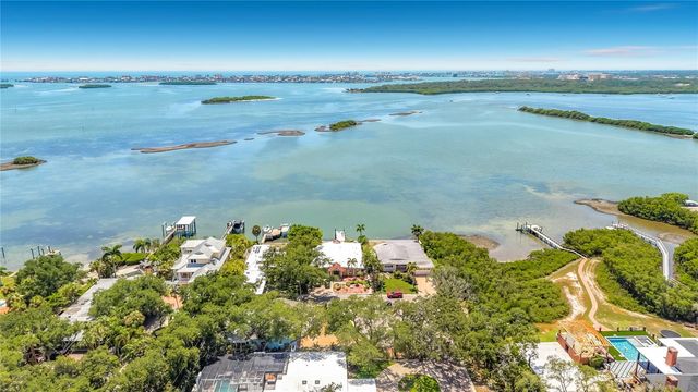8270 30TH AVENUE N, St Petersburg, FL 33710