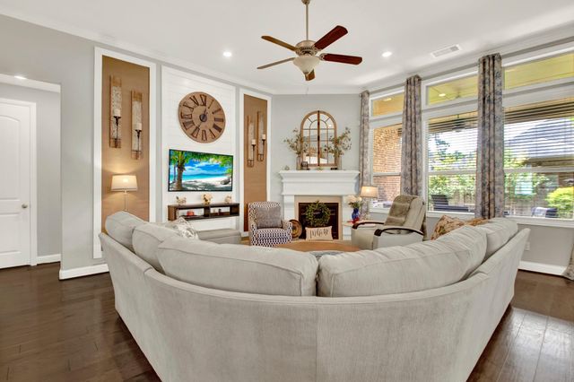 517 Alden Springs Lane, Pinehurst, TX 77362