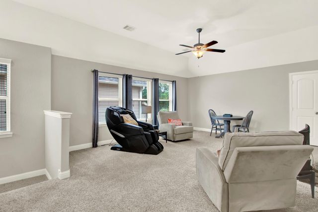 517 Alden Springs Lane, Pinehurst, TX 77362