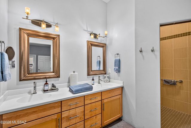 381 S 3rd Avenue, Tucson, AZ 85701