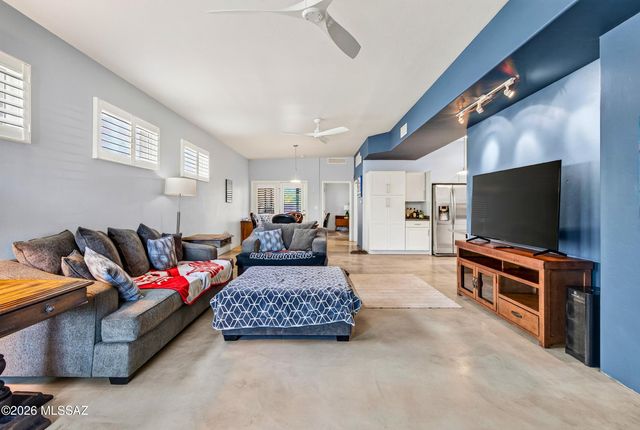 381 S 3rd Avenue, Tucson, AZ 85701