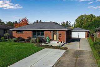 135 Century Drive, West Seneca, NY 14224
