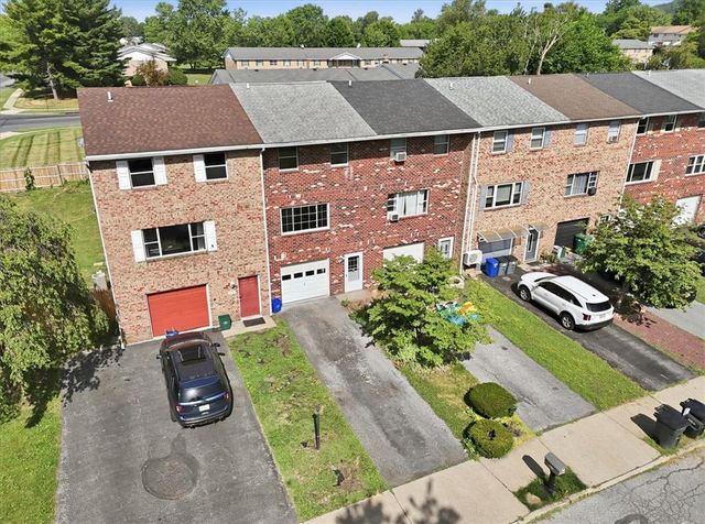 3103 Lucas Drive, Bethlehem City, PA 18017
