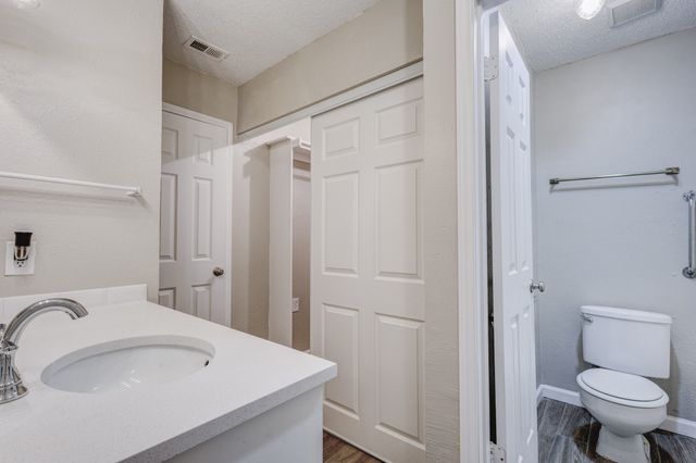 9254 Forest Lane 105, Dallas, TX 75243