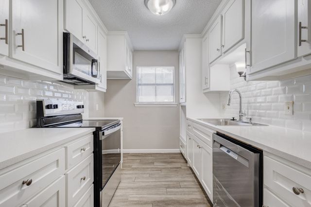 9254 Forest Lane 105, Dallas, TX 75243