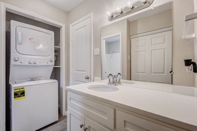 9254 Forest Lane 105, Dallas, TX 75243