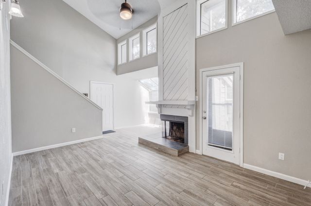 9254 Forest Lane 105, Dallas, TX 75243