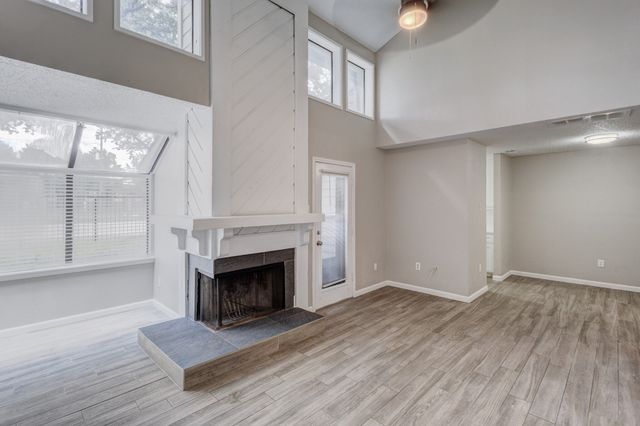 9254 Forest Lane 105, Dallas, TX 75243