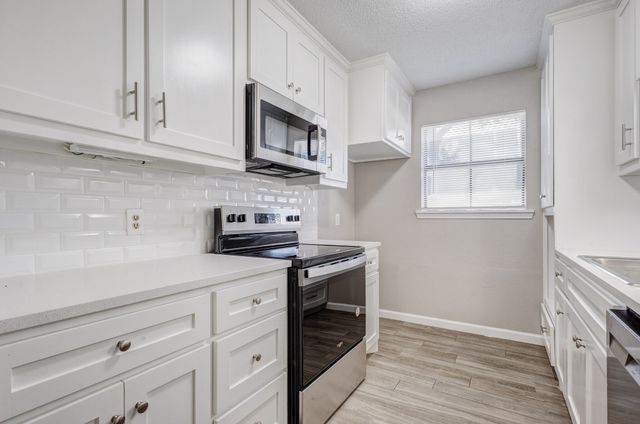 9254 Forest Lane 105, Dallas, TX 75243