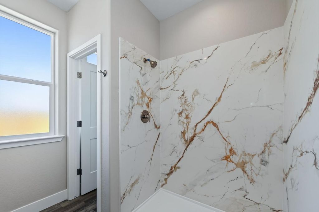 Image 9 of property listing at 16298 W David Avenue, Kerman, CA 93630