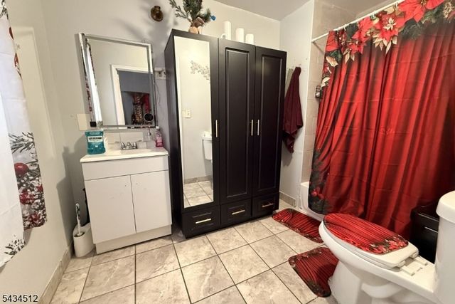 930 W 5Th St, Plainfield City, NJ 07063