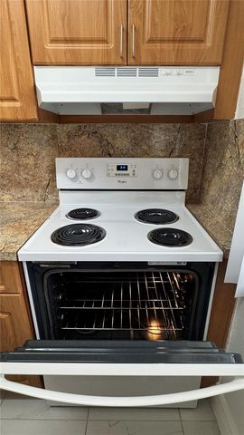 1154 W 35th St 102, Hialeah, FL 33012