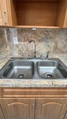 1154 W 35th St 102, Hialeah, FL 33012