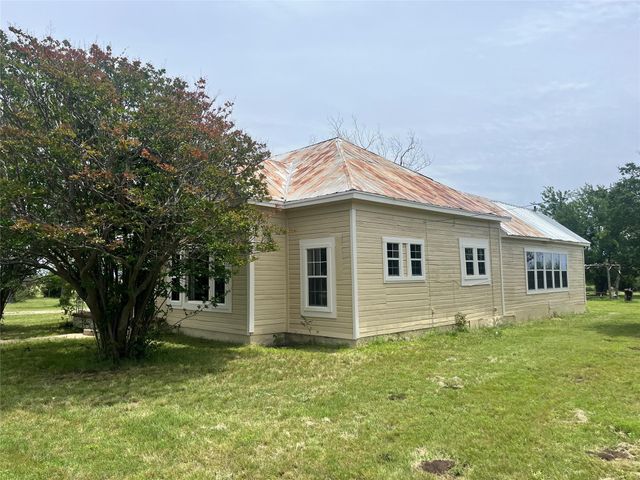 1312 Fm 581 Highway E, Lometa, TX 76853