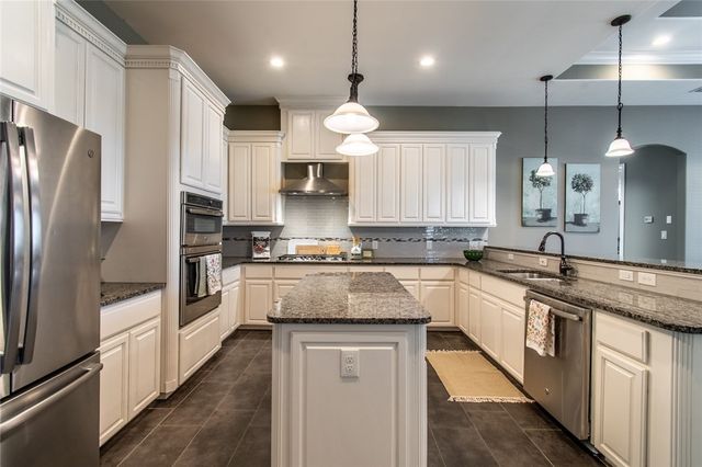 2417 Shaftsbury Dr, Corpus Christi, TX 78415