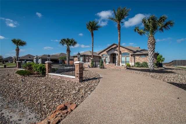 2417 Shaftsbury Dr, Corpus Christi, TX 78415