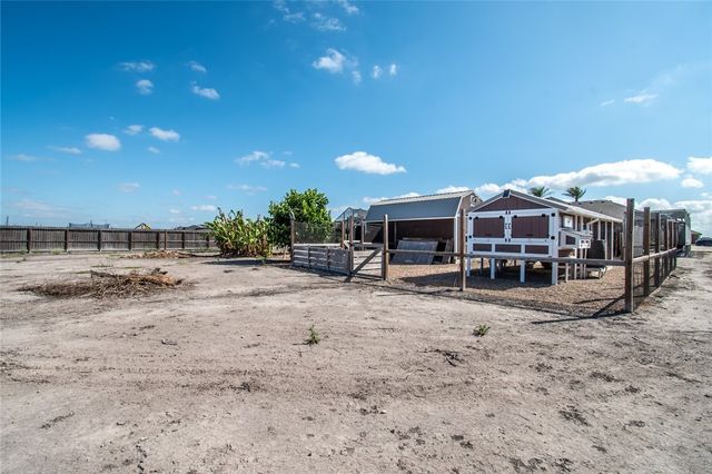 2417 Shaftsbury Dr, Corpus Christi, TX 78415