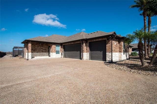 2417 Shaftsbury Dr, Corpus Christi, TX 78415