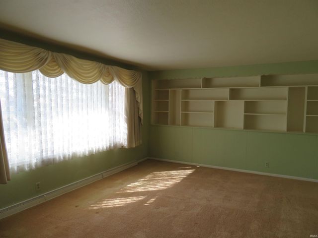 2212 Compton Avenue, Elkhart, IN 46517