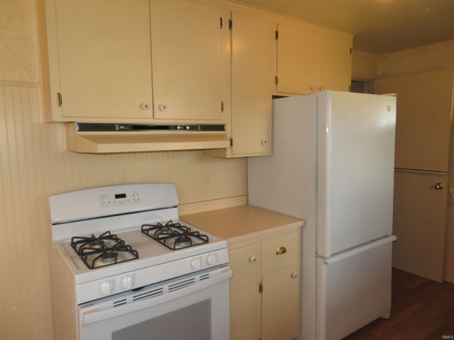 2212 Compton Avenue, Elkhart, IN 46517