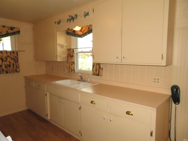 2212 Compton Avenue, Elkhart, IN 46517