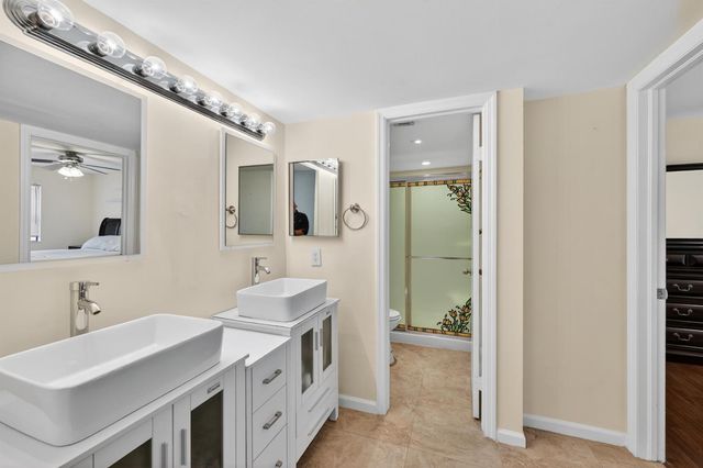 9409 NW 42nd Street, Sunrise, FL 33351