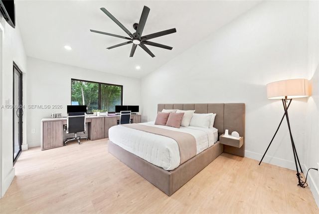 402 SW 200th Terrace, Pembroke Pines, FL 33029